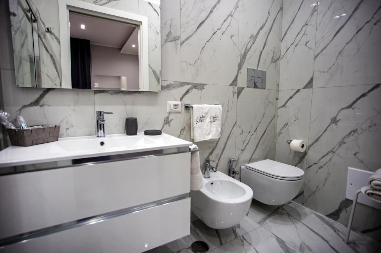 Lady Mary'S Luxury Suites Napoli Ngoại thất bức ảnh