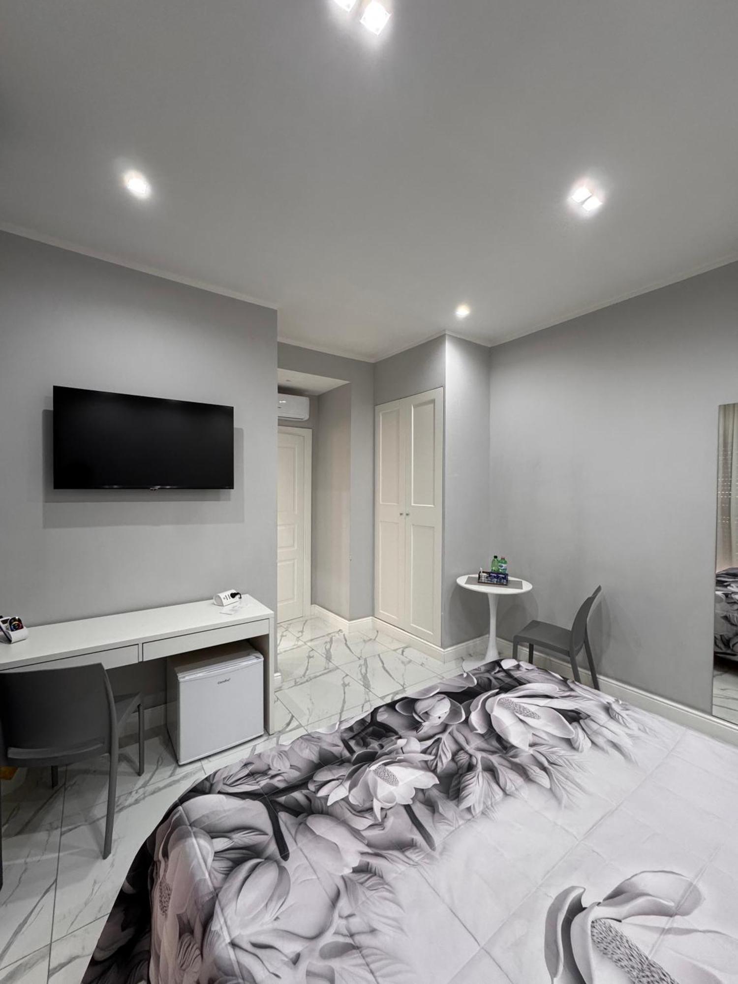 Lady Mary'S Luxury Suites Napoli Ngoại thất bức ảnh